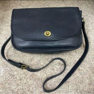 Vintage Coach All Weather Leather Purse Dark Gray Turn Lock Crossbody  0500-107